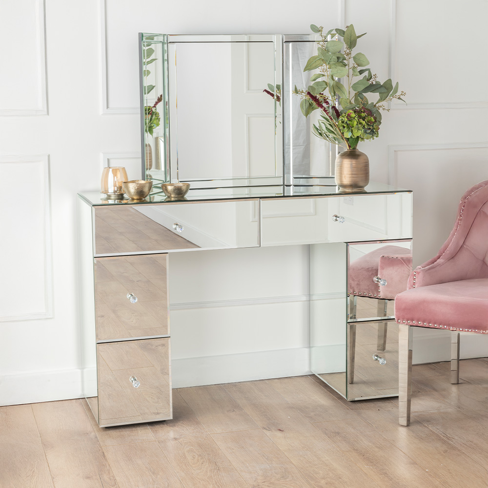 Where Should a Dressing Table Be Placed in a Bedroom?